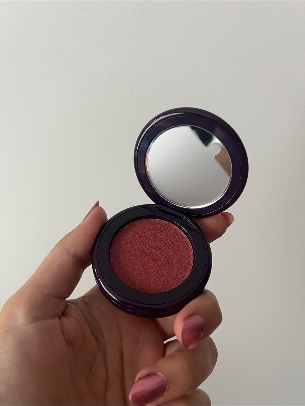 Sarah Creal COMING IN HOT
Blurring Pressed-Mousse Blush LOVEFOOL